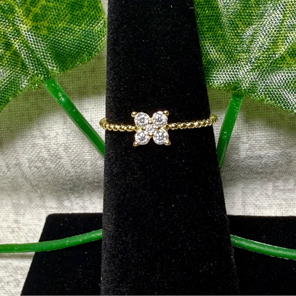 NWT Gold Sterling Silver Moissanite Clover Stackable Ring, Size 5 - Picture 1 of 5
